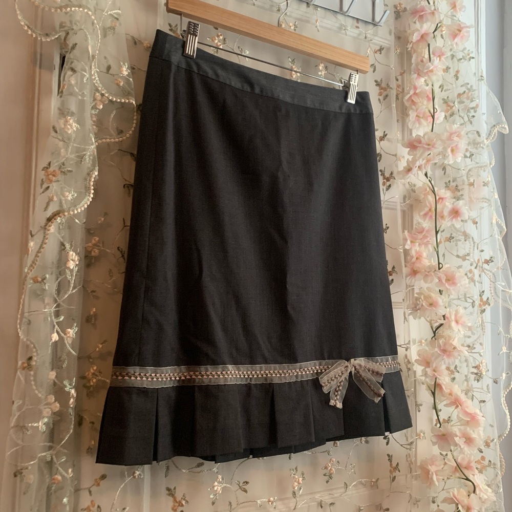 office siren 100% wool gray pleated skirt size 4